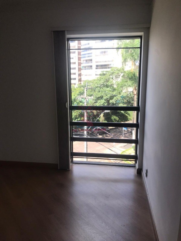 Apartamento à venda com 3 quartos, 161m² - Foto 1