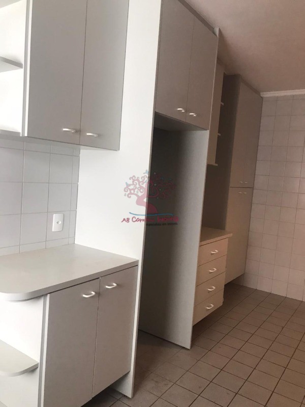 Apartamento à venda com 3 quartos, 161m² - Foto 10