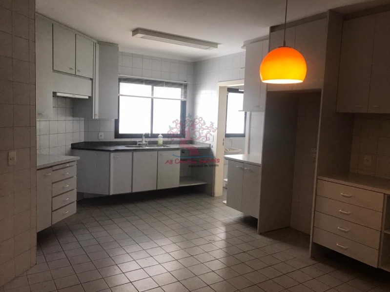 Apartamento à venda com 3 quartos, 161m² - Foto 8