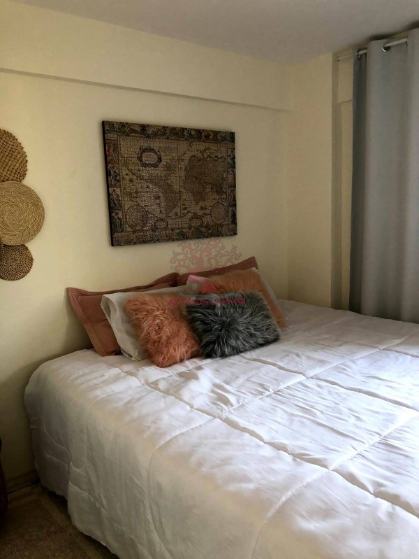 Apartamento à venda com 3 quartos, 70m² - Foto 2