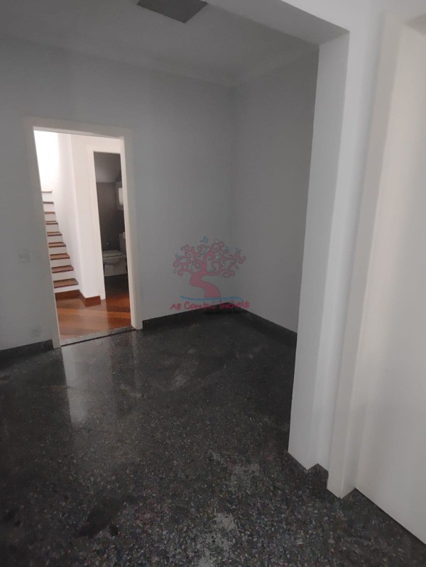 Casa de Condomínio para alugar com 4 quartos, 600m² - Foto 6