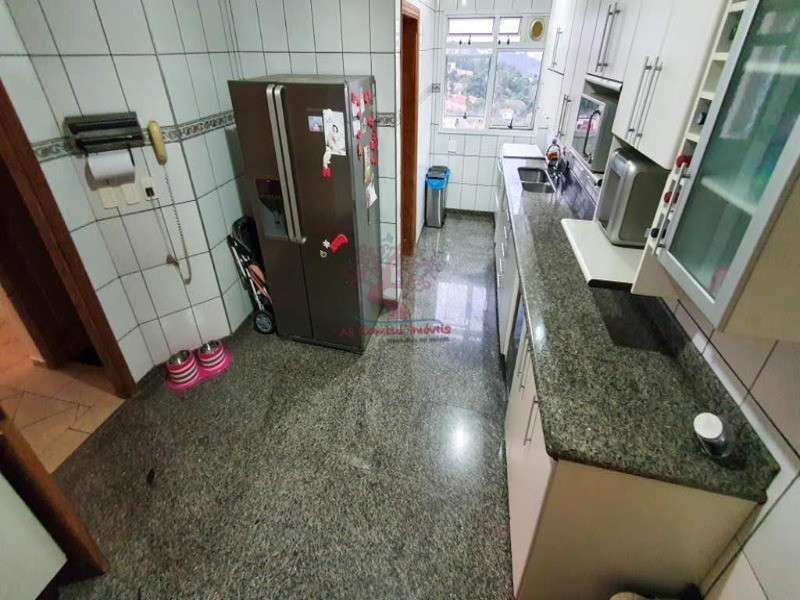 Apartamento à venda com 3 quartos, 130m² - Foto 10