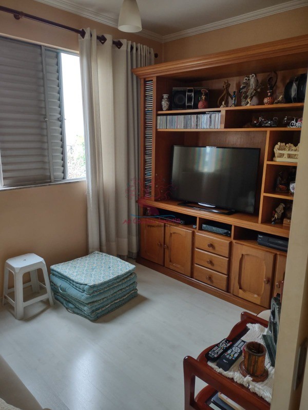 Apartamento à venda com 3 quartos, 76m² - Foto 12