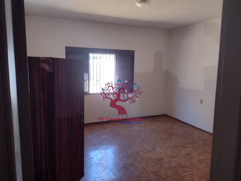 Casa à venda com 3 quartos, 252m² - Foto 8