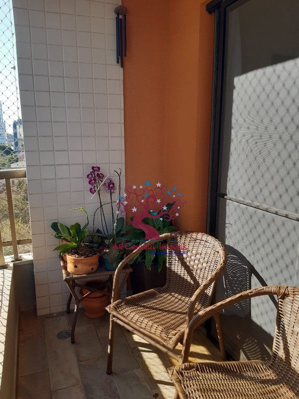 Apartamento à venda com 3 quartos, 80m² - Foto 1