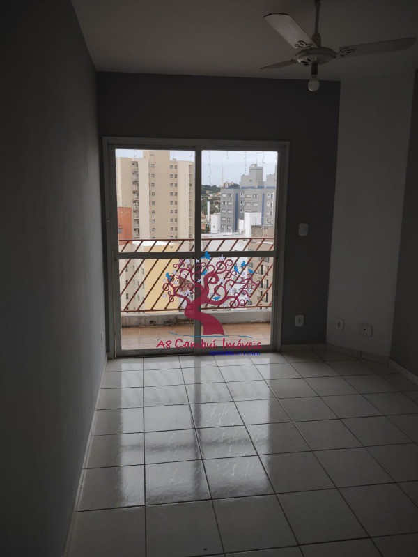 Apartamento à venda com 1 quarto, 50m² - Foto 2