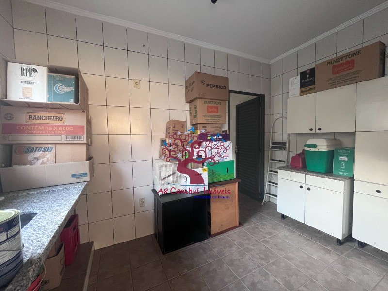 Casa à venda com 3 quartos, 181m² - Foto 13