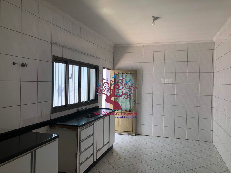 Casa à venda com 3 quartos, 250m² - Foto 6