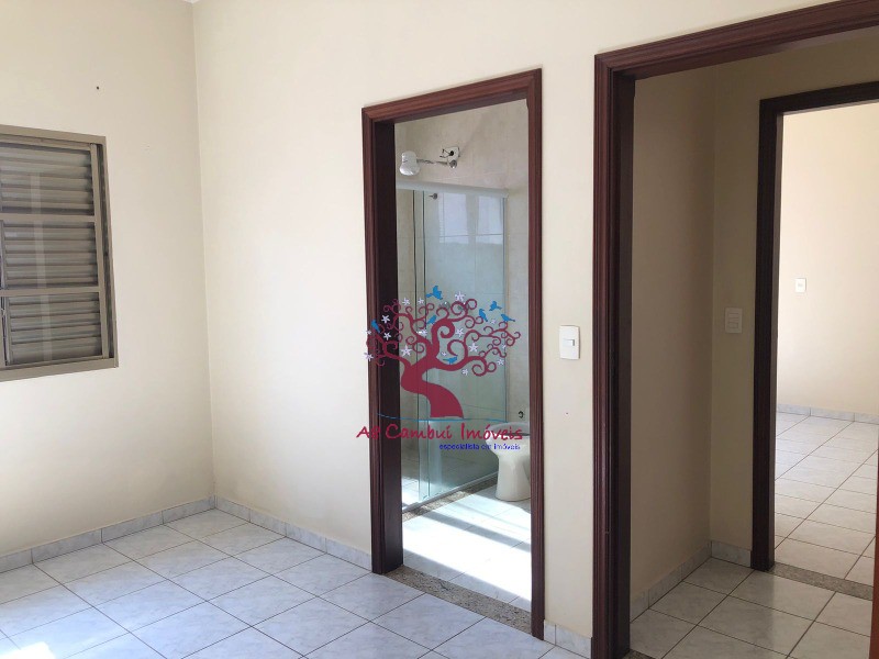 Casa à venda com 3 quartos, 250m² - Foto 11