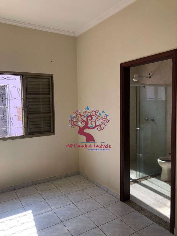 Casa à venda com 3 quartos, 250m² - Foto 7