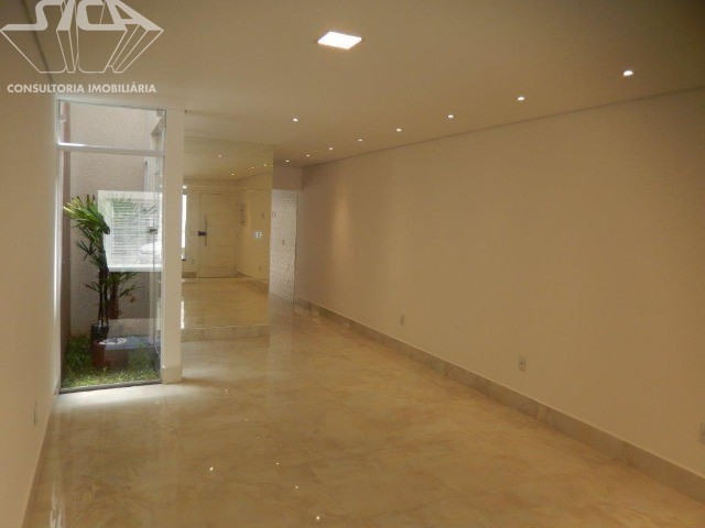 Sobrado à venda com 4 quartos, 200m² - Foto 2