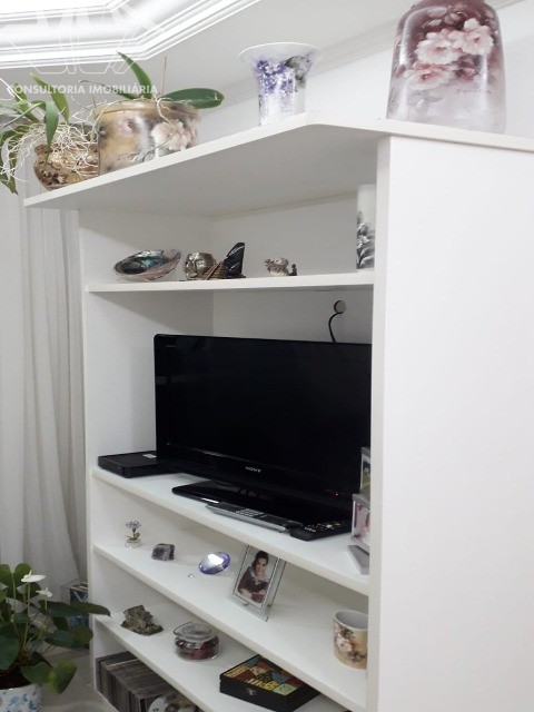 Apartamento à venda com 2 quartos, 60m² - Foto 5