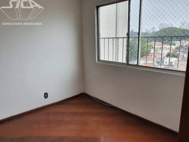 Apartamento à venda com 2 quartos, 75m² - Foto 2