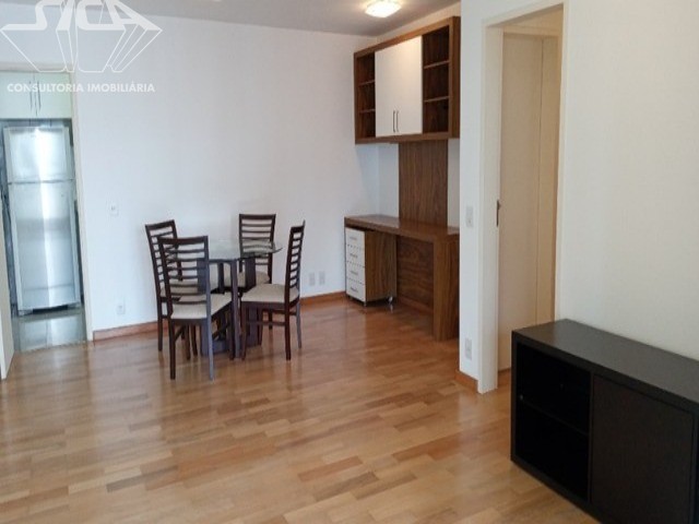 Apartamento para alugar com 3 quartos, 107m² - Foto 5