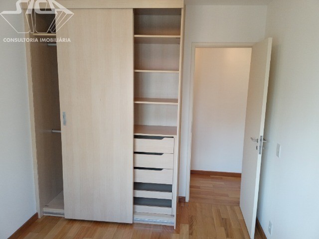 Apartamento para alugar com 3 quartos, 107m² - Foto 8