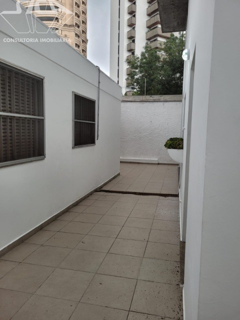 Prédio Inteiro para alugar com 4 quartos, 250m² - Foto 3