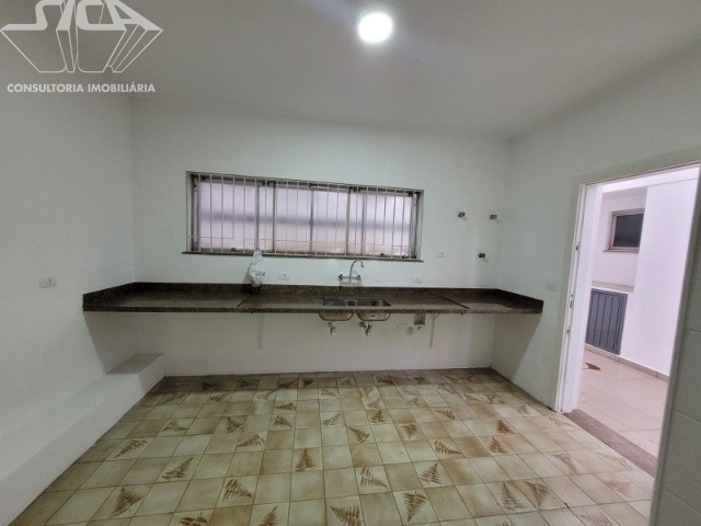 Prédio Inteiro para alugar com 4 quartos, 250m² - Foto 31