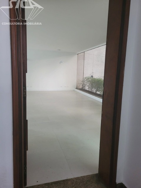 Prédio Inteiro para alugar com 4 quartos, 250m² - Foto 4