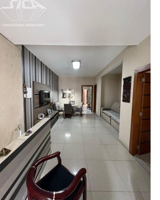 Sobrado à venda com 2 quartos, 200m² - Foto 1