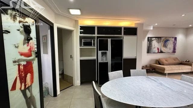 Cobertura à venda com 3 quartos, 200m² - Foto 2