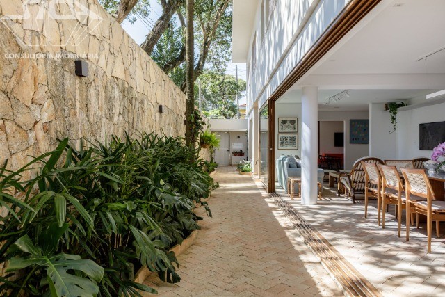 Casa à venda com 3 quartos, 427m² - Foto 14