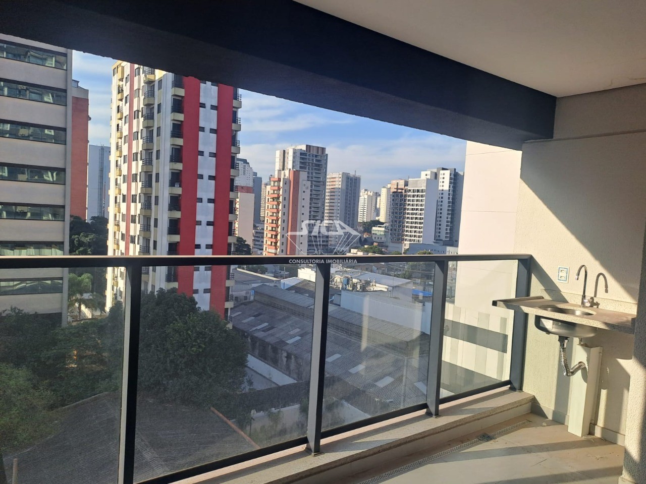 Apartamento para alugar com 3 quartos, 80m² - Foto 2