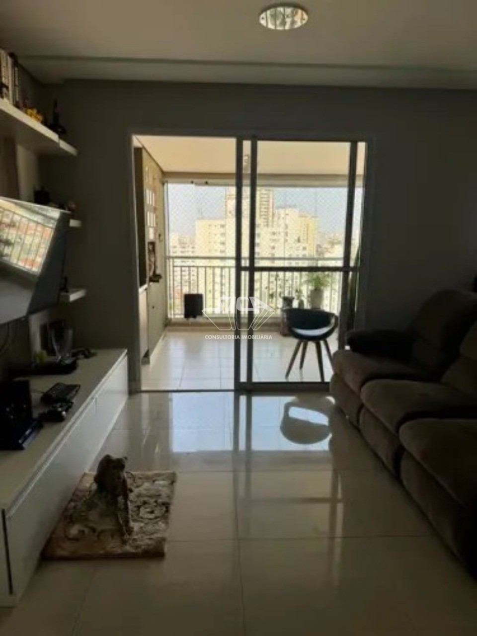 Apartamento à venda com 2 quartos, 79m² - Foto 2