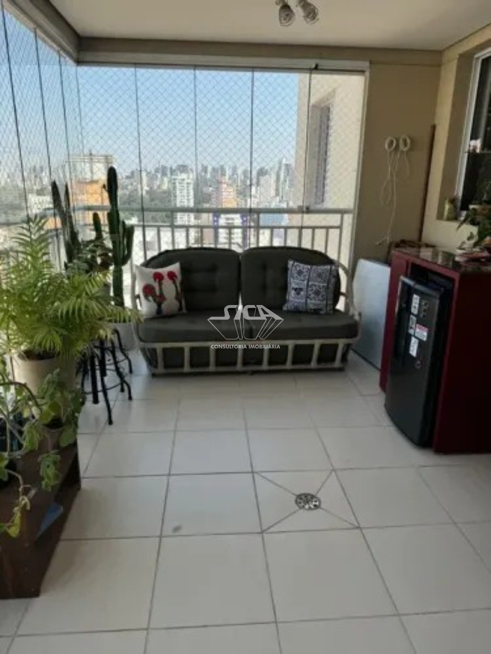 Apartamento à venda com 2 quartos, 79m² - Foto 1