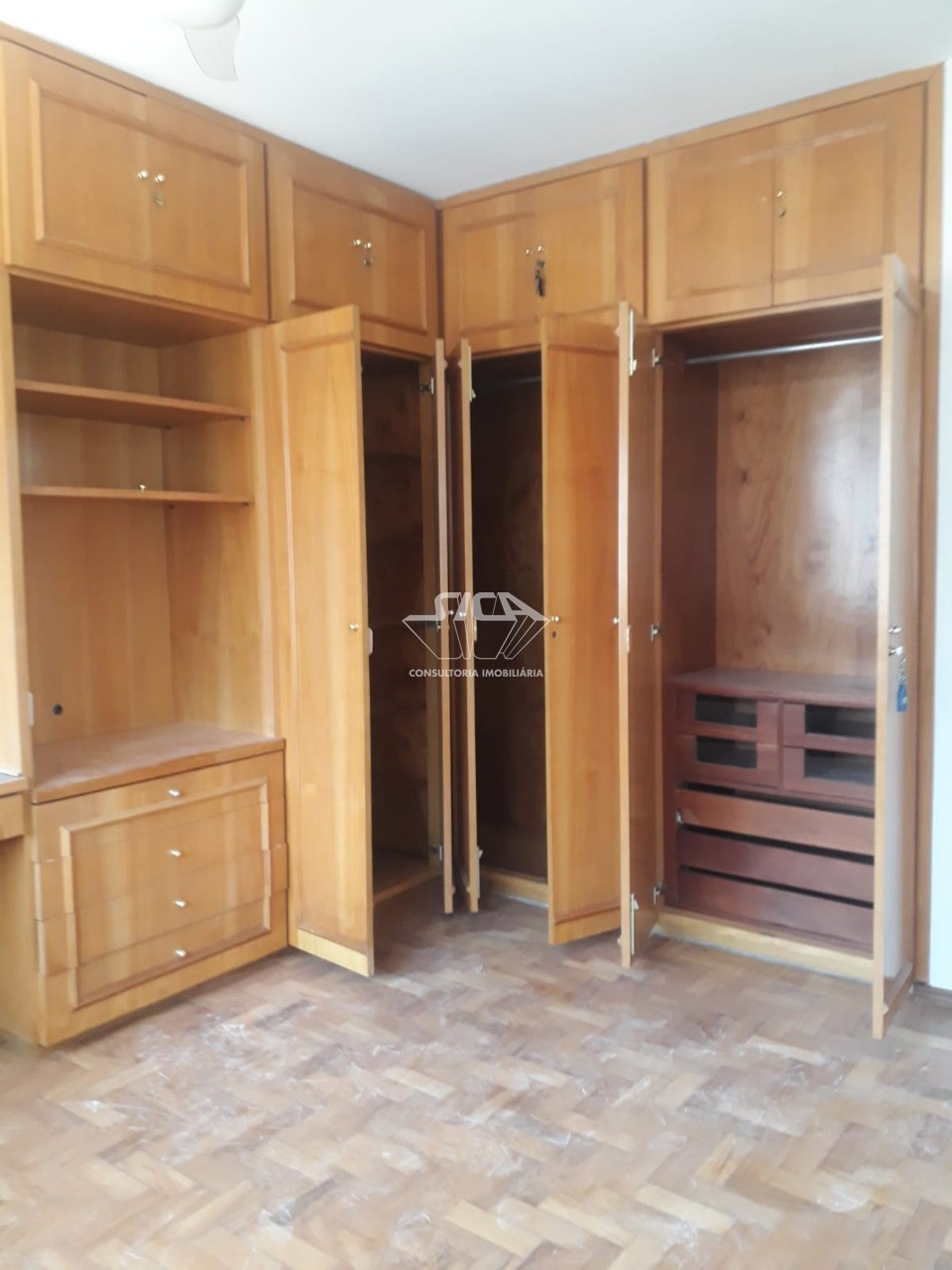 Apartamento à venda com 2 quartos, 140m² - Foto 1