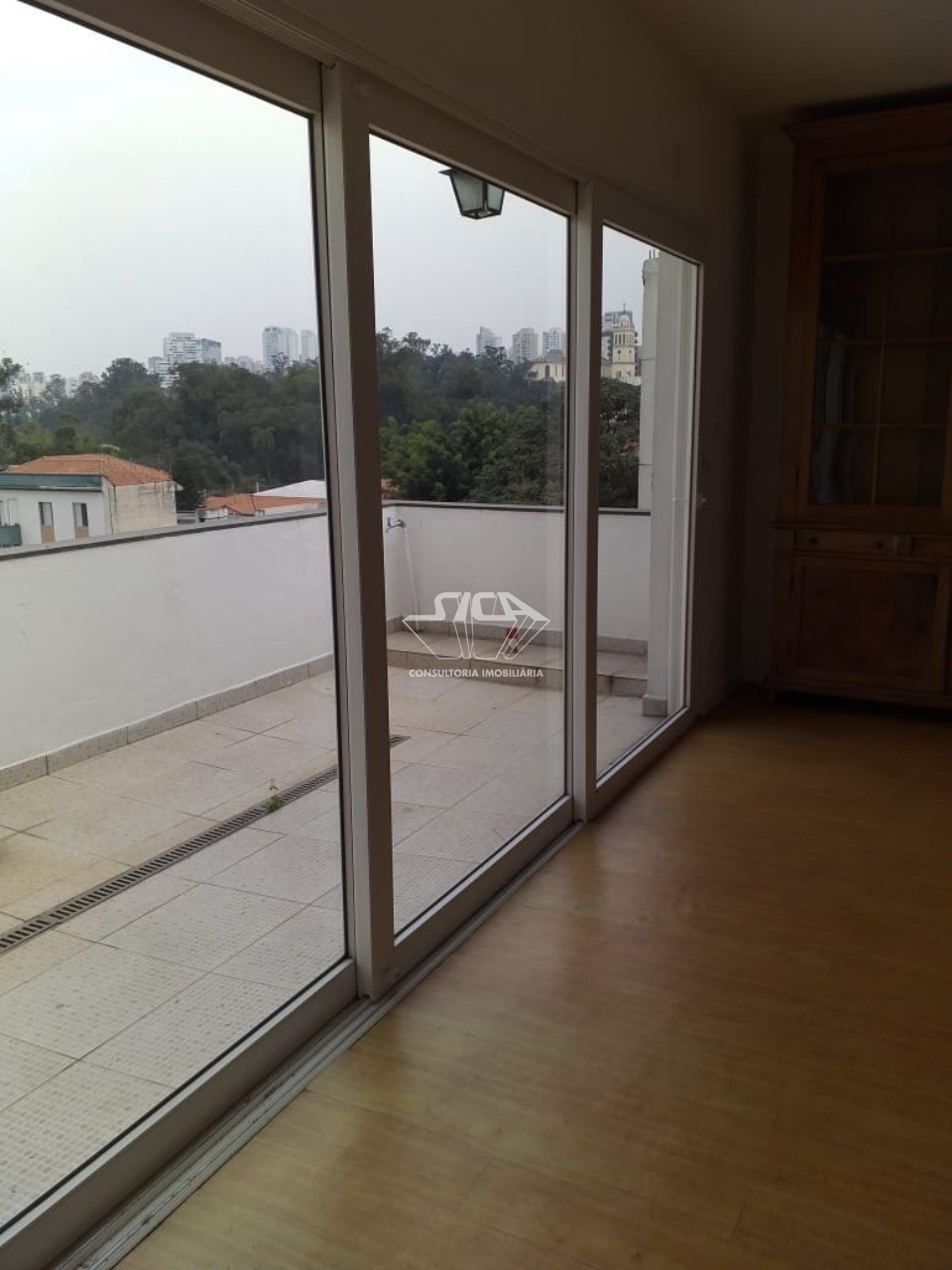 Apartamento à venda com 3 quartos, 180m² - Foto 1