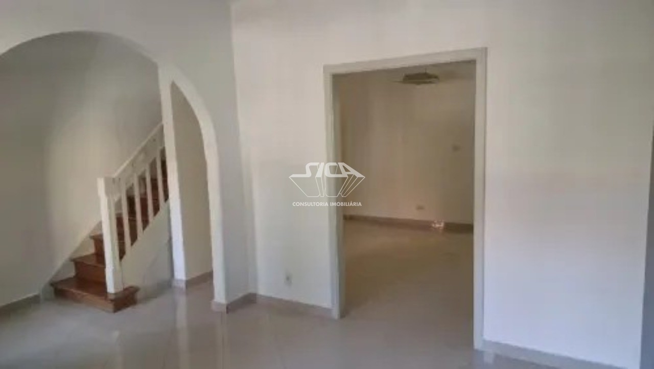 Prédio Inteiro para alugar com 3 quartos, 200m² - Foto 2