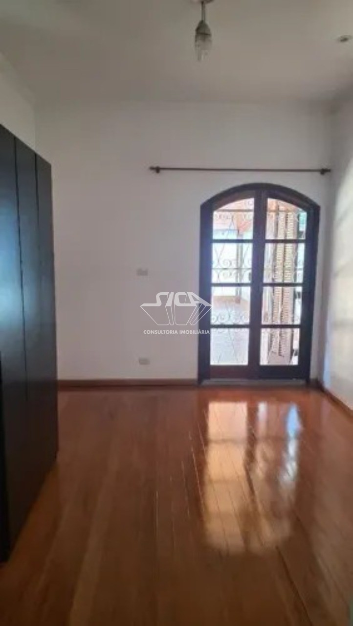 Prédio Inteiro para alugar com 3 quartos, 200m² - Foto 5