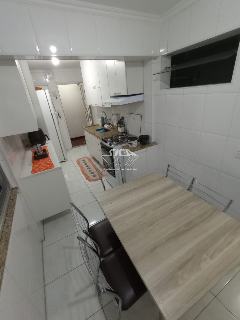 Apartamento para alugar com 3 quartos, 99m² - Foto 3