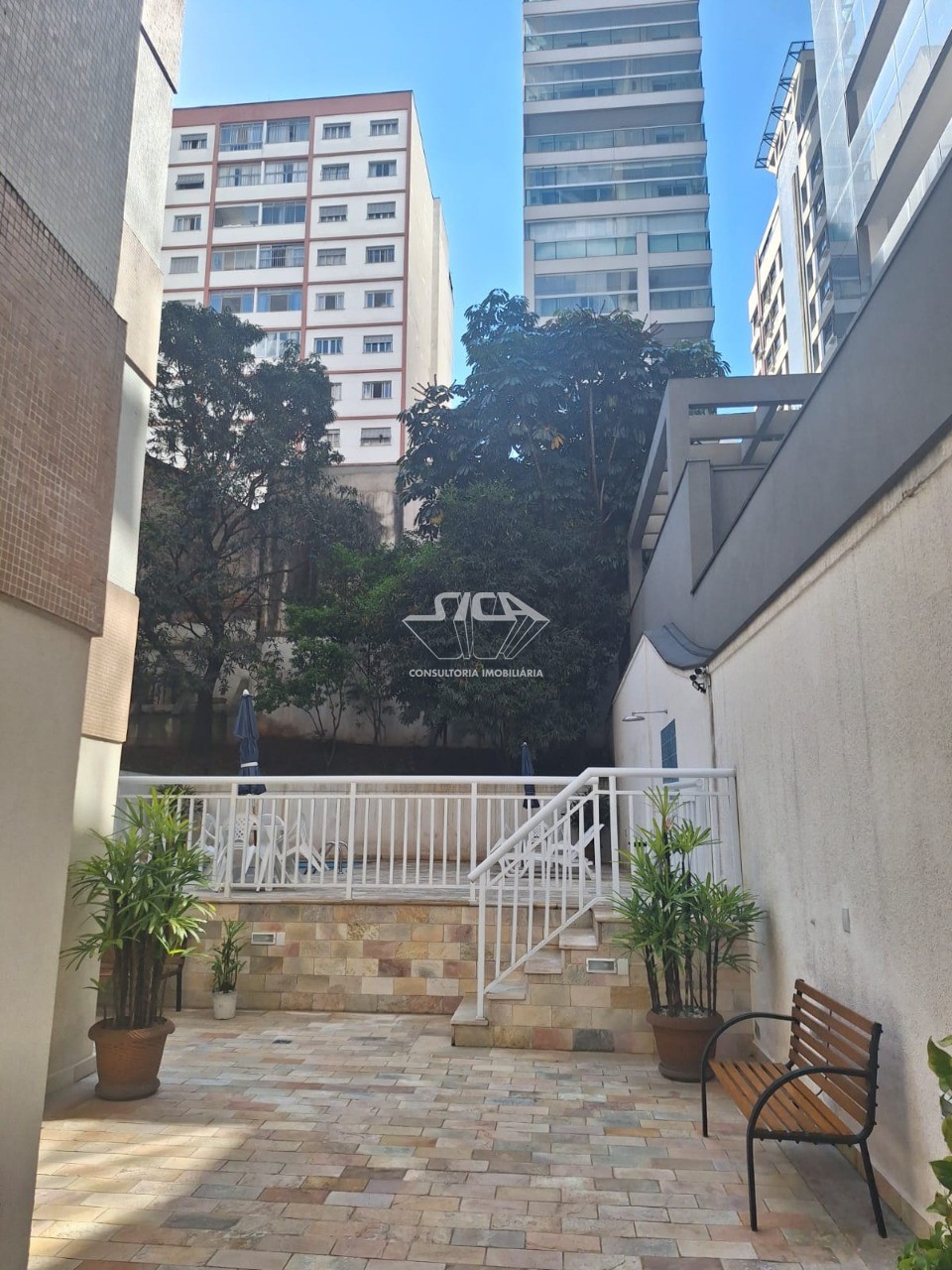 Apartamento à venda com 2 quartos, 63m² - Foto 2