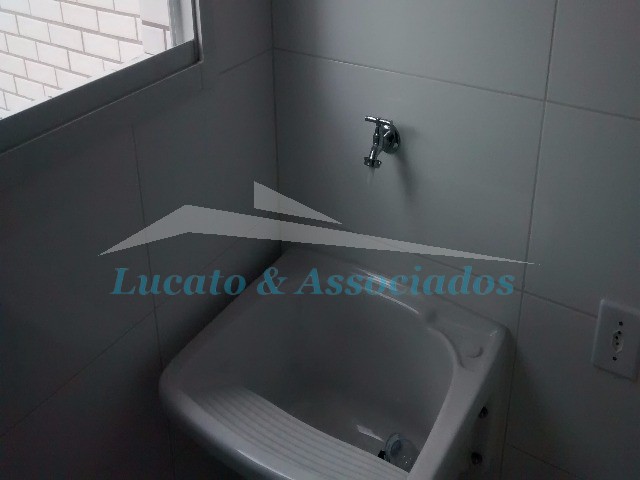 Apartamento à venda com 2 quartos, 62m² - Foto 7