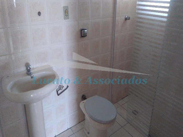 Apartamento para alugar com 2 quartos, 68m² - Foto 17