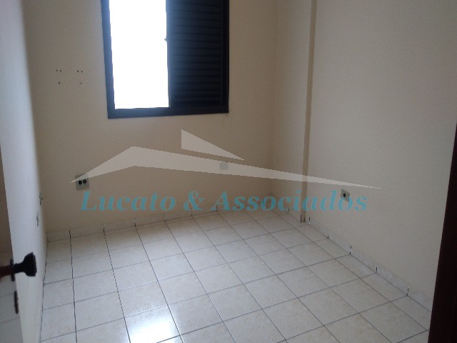 Apartamento para alugar com 2 quartos, 68m² - Foto 18