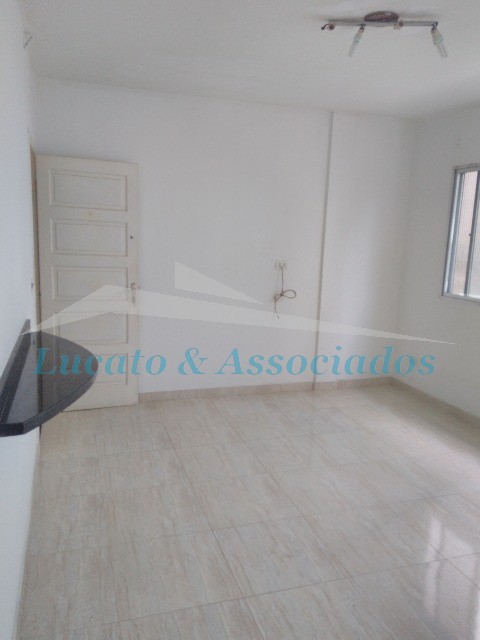 Apartamento à venda com 2 quartos, 70m² - Foto 5