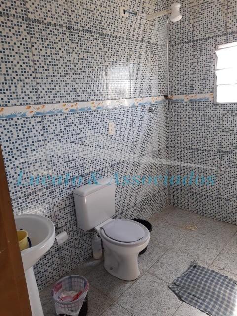 Casa à venda com 4 quartos, 220m² - Foto 26