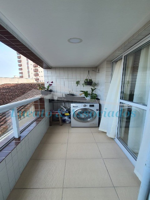 Apartamento à venda com 2 quartos, 67m² - Foto 2