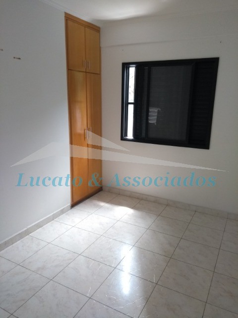 Apartamento à venda com 2 quartos, 64m² - Foto 14