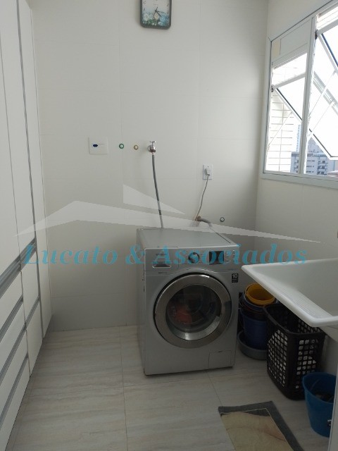 Apartamento à venda com 3 quartos, 195m² - Foto 14