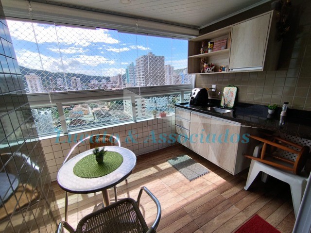 Apartamento à venda com 2 quartos, 74m² - Foto 9