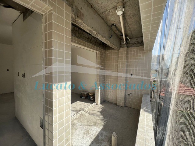 Apartamento à venda com 2 quartos, 69m² - Foto 25