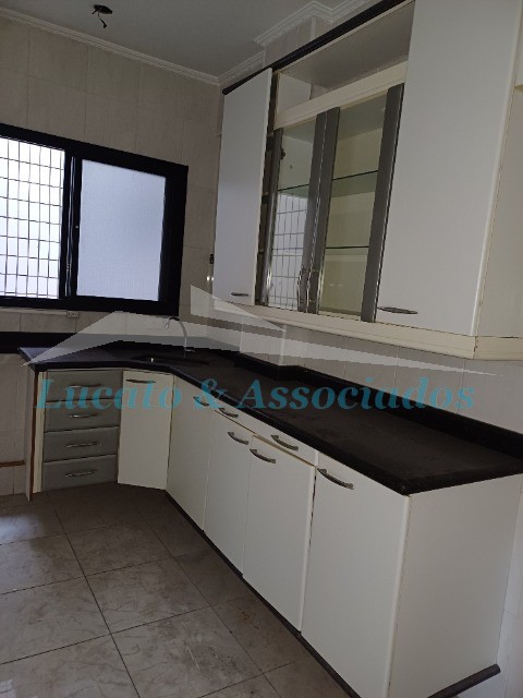 Apartamento à venda com 2 quartos, 64m² - Foto 31