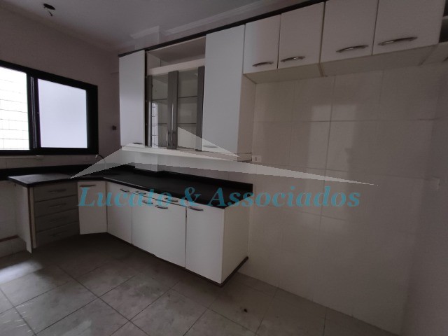 Apartamento à venda com 2 quartos, 64m² - Foto 28