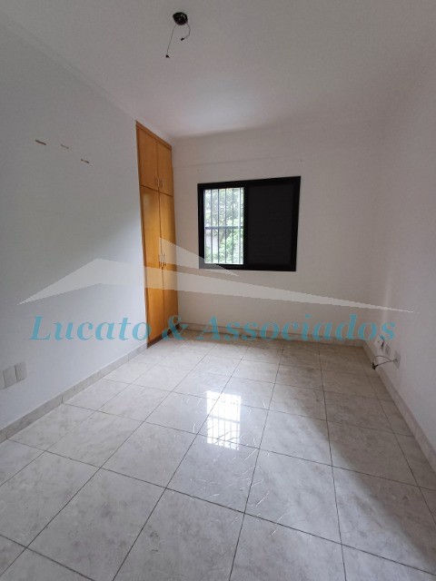 Apartamento à venda com 2 quartos, 64m² - Foto 37