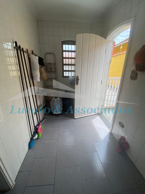 Casa à venda com 3 quartos, 300m² - Foto 25