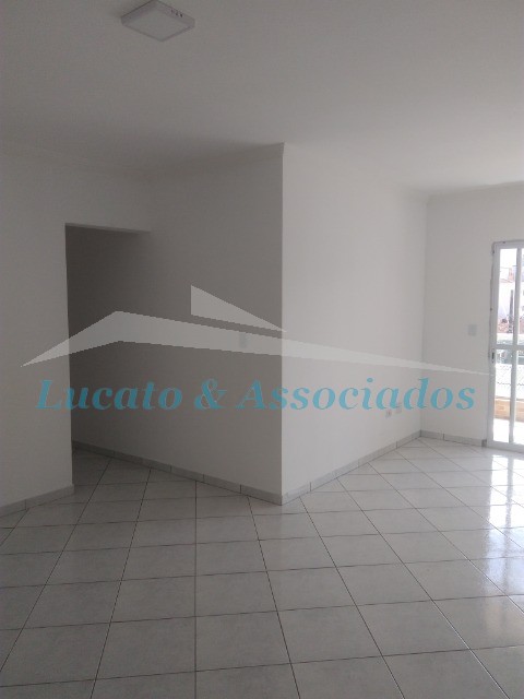 Apartamento para alugar com 2 quartos, 82m² - Foto 9