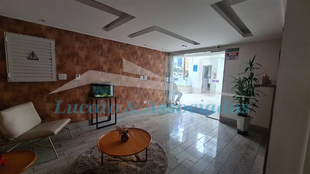 Apartamento à venda com 2 quartos, 62m² - Foto 2